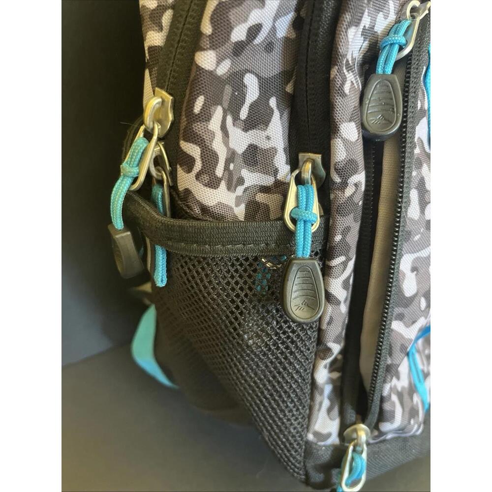 High Sierra Large Backpack - Picture 5 of 9